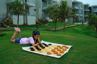 08_wooden_chess_beach_04