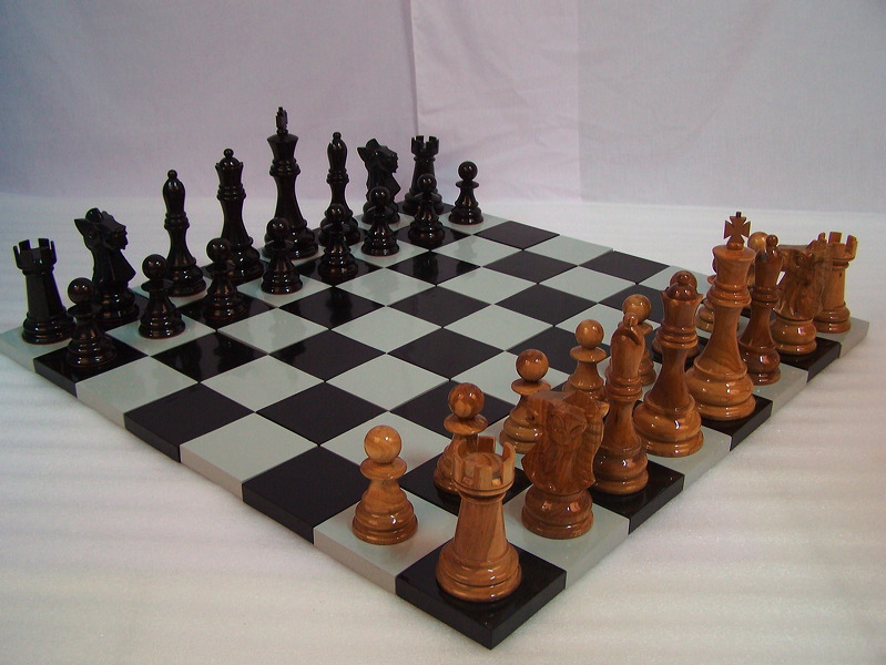 wooden_chess_set_12_01.jpg