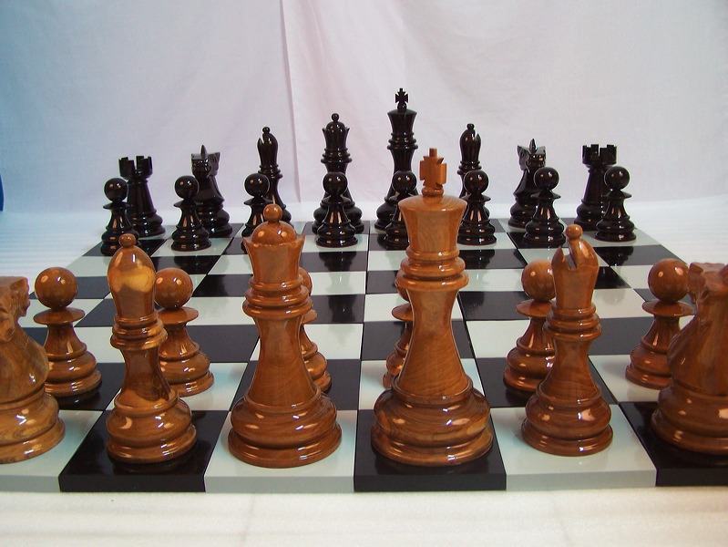 wooden_chess_set_12_17.jpg