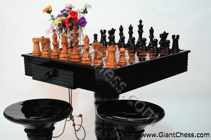 dark_color_chess_table_05.jpg