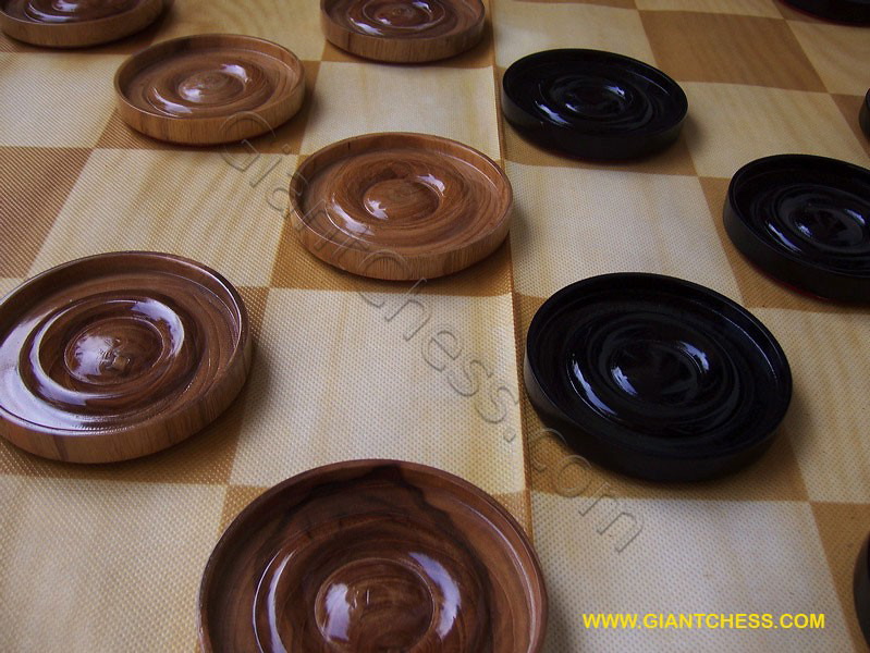 wooden_checkers_02.jpg