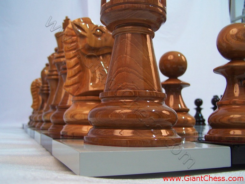 wooden_chess_board_12_09.jpg