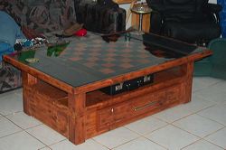 20cm_chess_and_table_02