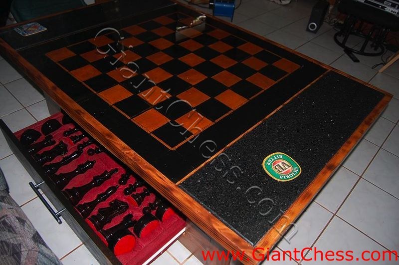20cm_chess_and_table_04.jpg