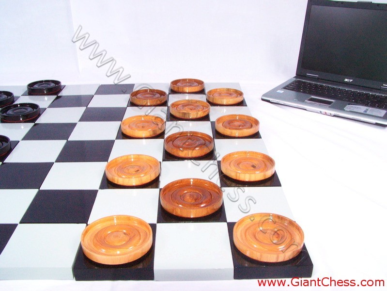 wooden_chess_board_8_04.jpg