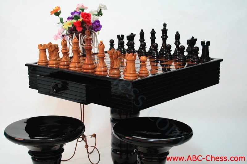 chess_table_black_01.jpg