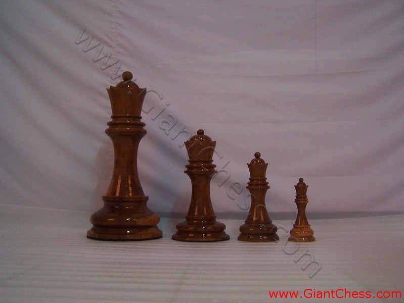 big_chess_pieces_02.jpg