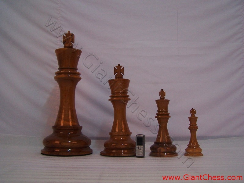 big_chess_pieces_04.jpg