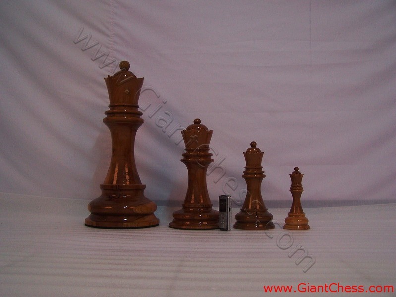 big_chess_pieces_05.jpg