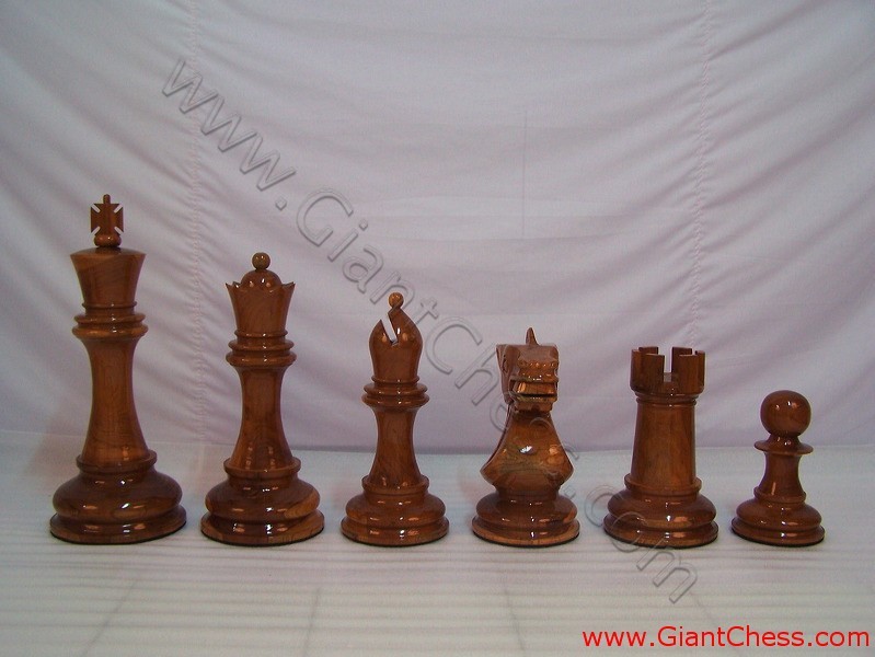 big_chess_pieces_25.jpg
