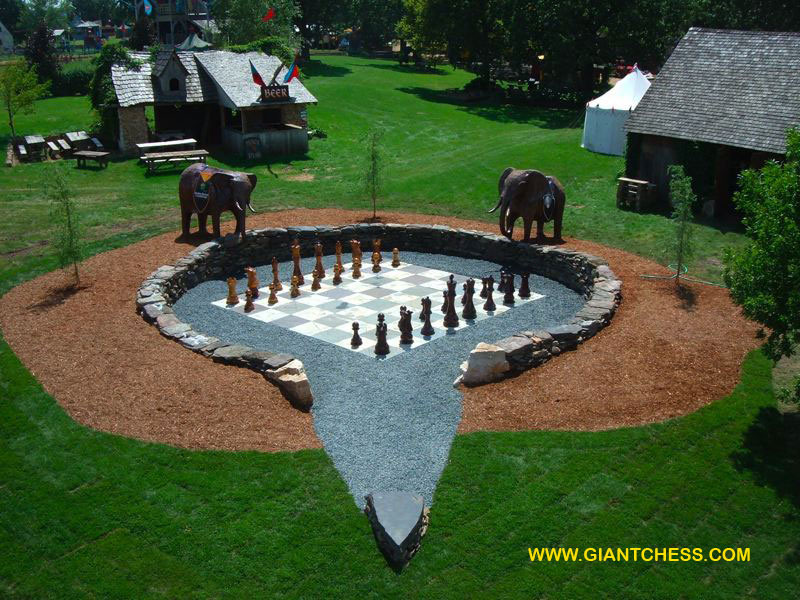 giant_chess_outdoor.jpg