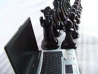 giant_chess_and_laptop_12