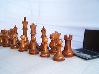giant_chess_and_laptop_23