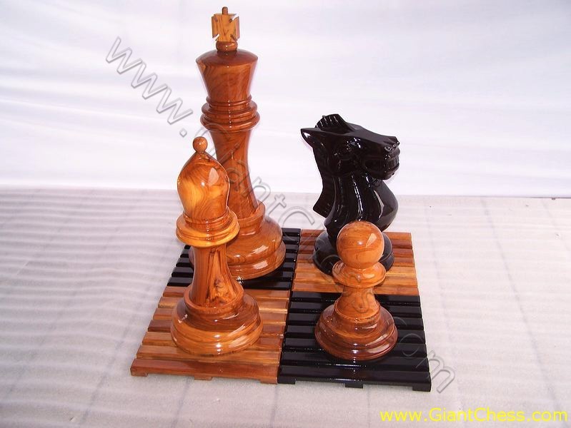 large_wooden_chess_board_11.jpg