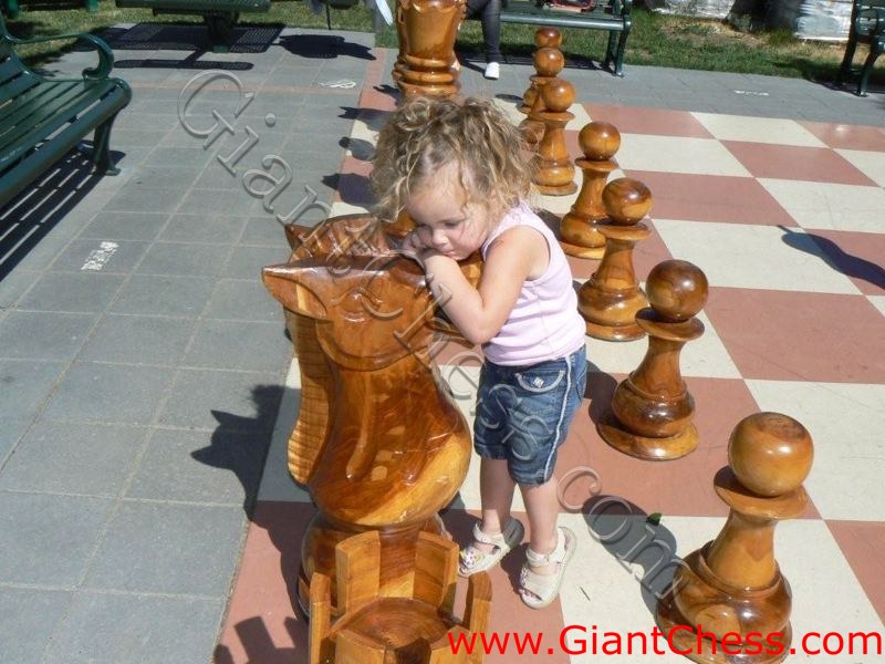 48inchi_giant_chess_08.jpg