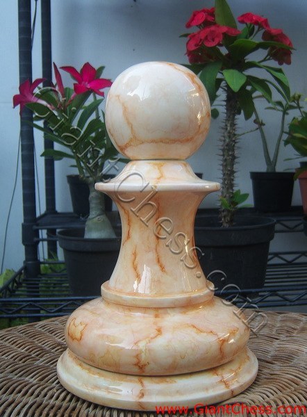 marble_giant_chess_02.jpg
