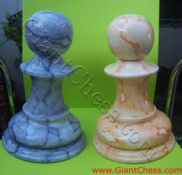 marble_giant_chess_04.jpg