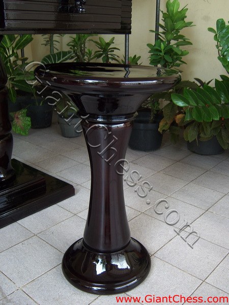 outdoor_chess_table_04.jpg