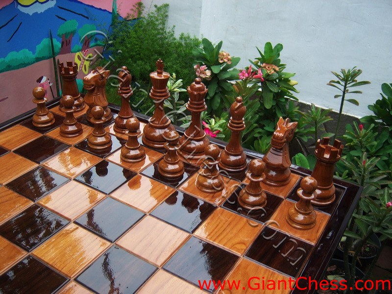 outdoor_chess_table_12.jpg