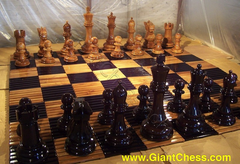 wooden_chess_board_01.jpg