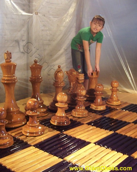 wooden_chess_board_02.jpg