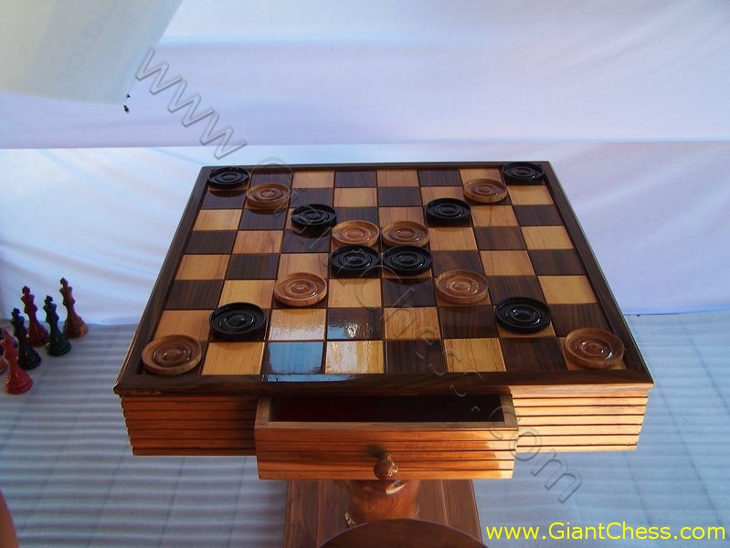 wooden_chess_table_18.jpg