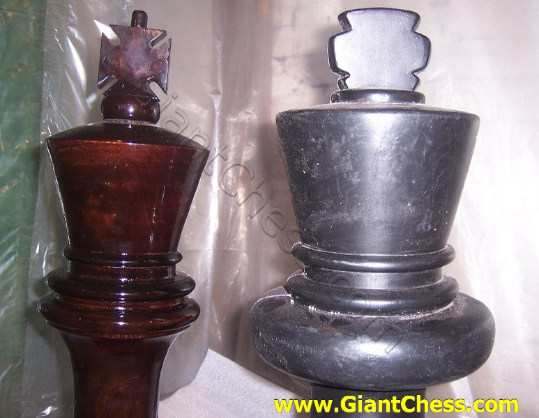 wooden_chess_and_plastic_08.jpg