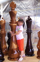 six_feet_wooden_chess_02
