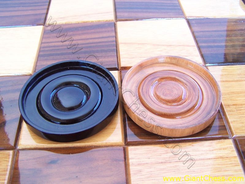 wooden_chess_table_15.jpg