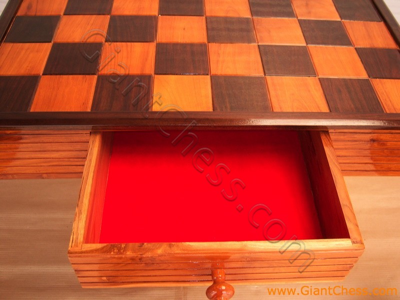 wooden_chess_table_08.jpg