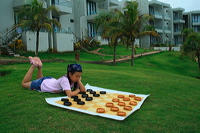 08_wooden_chess_beach_04