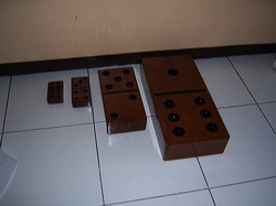 wooden_giant_dominoes_12