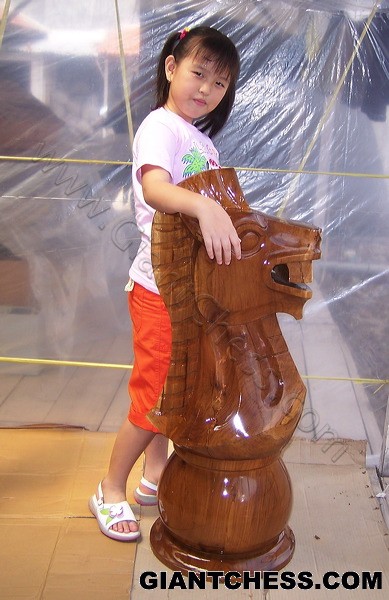 giant_knight_chess_05.jpg
