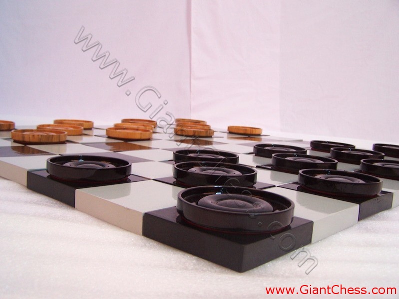checker_pieces_8_02.jpg
