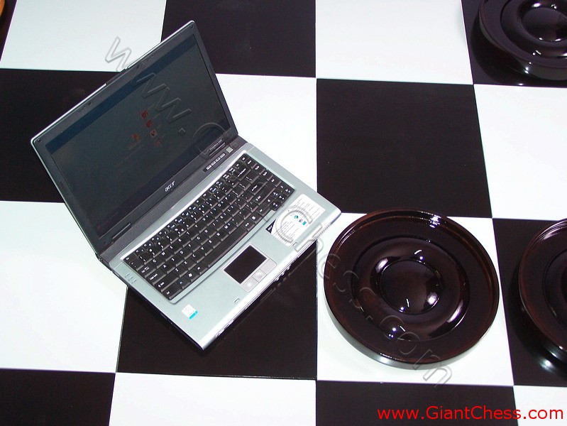 wooden_chess_board_24_05.jpg