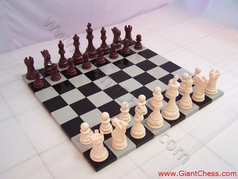 brown_vs_plaza_red_09.jpg