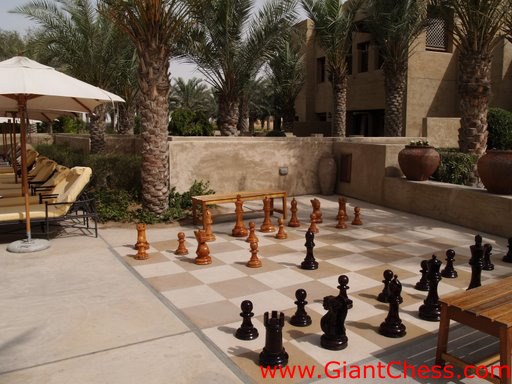 wood_giant_chess_44.jpg