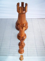 giant_chess_and_laptop_07