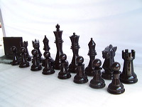 giant_chess_and_laptop_11