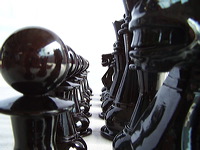 giant_chess_and_laptop_18