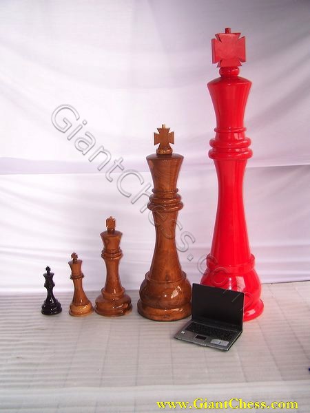 giant_chess_and_laptop_03.jpg