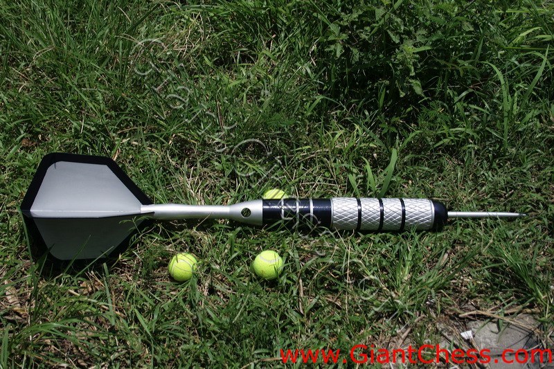 wooden_giant_dart_04.jpg
