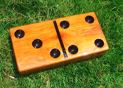 giant_dominoes_16inchi_02