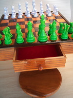 green_vs_soft_violet_05
