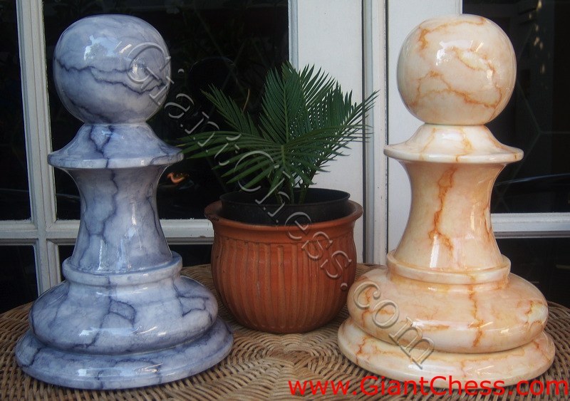 marble_giant_chess_05.jpg