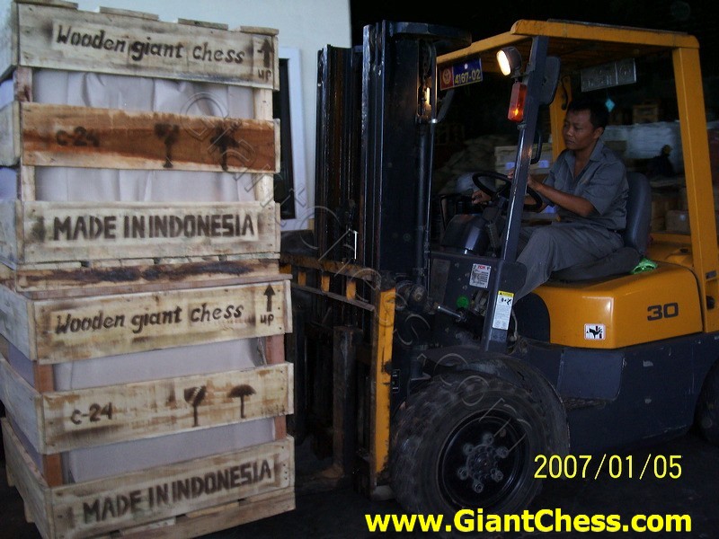 stuffing_process_to_usa_05.jpg