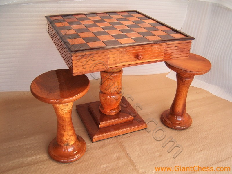 wooden_chess_table_11.jpg