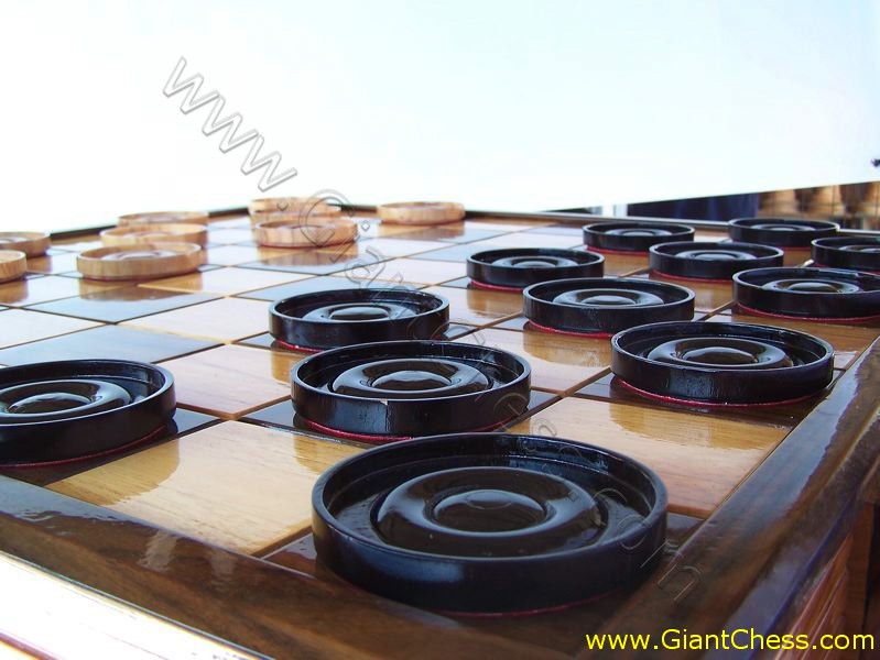wooden_chess_table_14.jpg