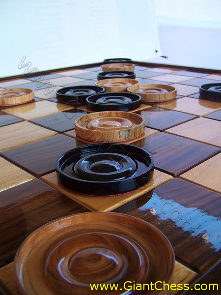 wooden_chess_table_16.jpg